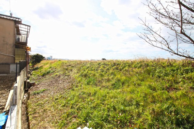 【外観】 | 宇治市五ヶ庄雲雀島　注文建築　建築条件なし　土地 | 宇治川沿いの遊歩道も近くウォーキングやお散歩が楽しめます。