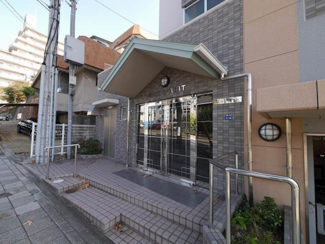 マックコートのエントランス