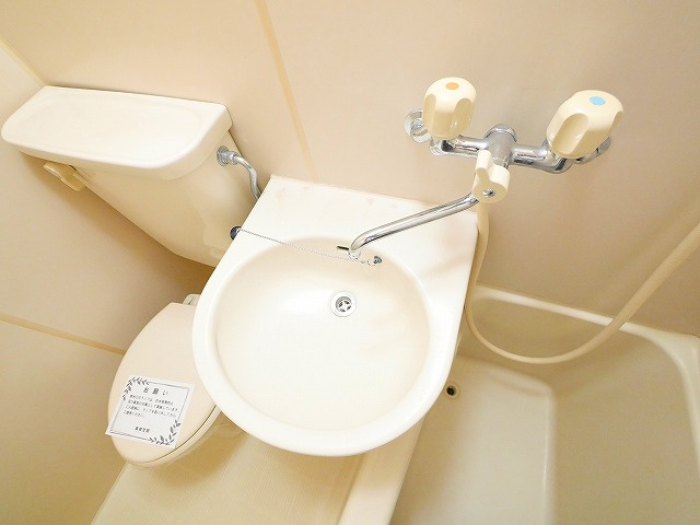 三芳ビルの洗面所|使いやすい洗面所です