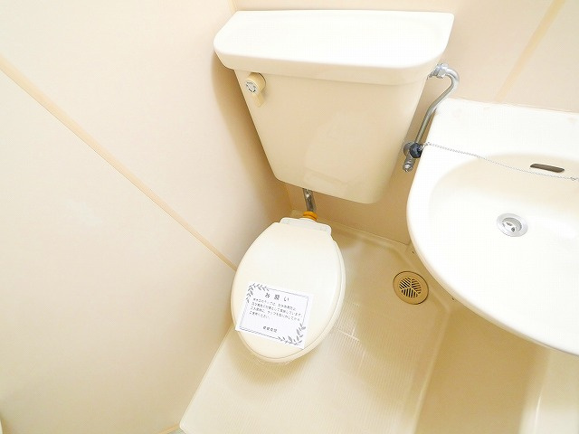 三芳ビルのトイレ|トイレもきれいです