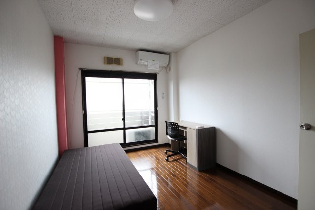 メイプルハイツ壱番館のその他|南東向きなので電気を消していても日が入ります