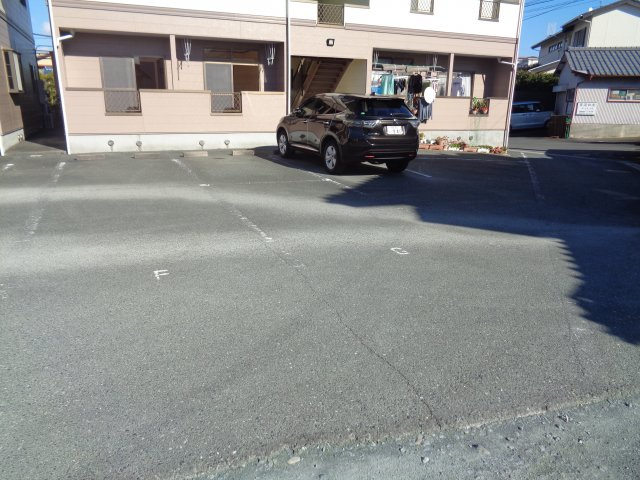ドリームシティーBの駐車場