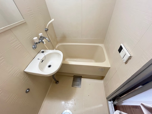 半田マンションの浴室