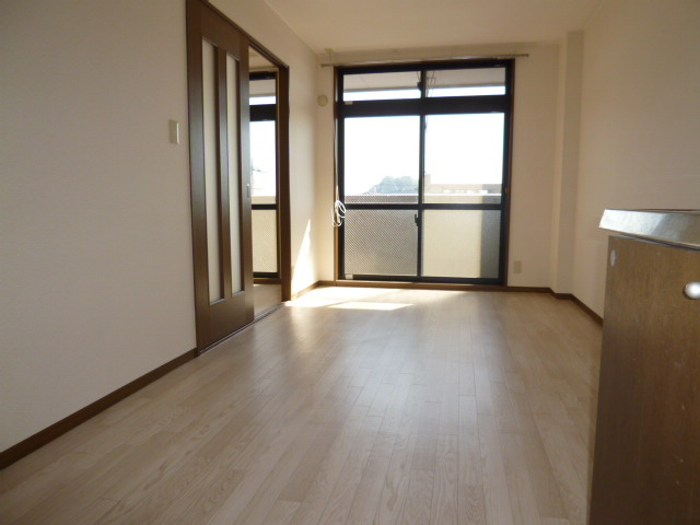 シャトレーンの居間・リビング|１０帖