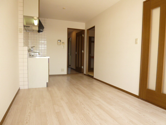 シャトレーンの居間・リビング|１０帖