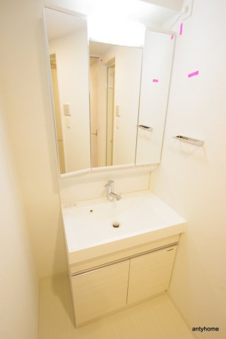 ライジングメゾン本町橋　仲介手数料無料の洗面所