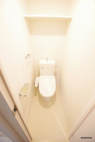 ライジングメゾン本町橋　仲介手数料無料のトイレ