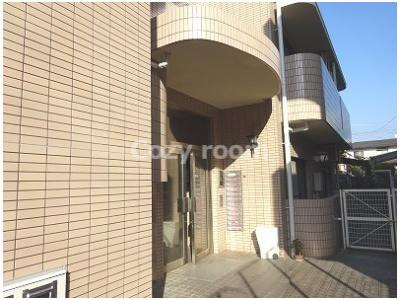 【エントランス】 | シャレーベルディー | 毎日通るエントランスはこのようになっています