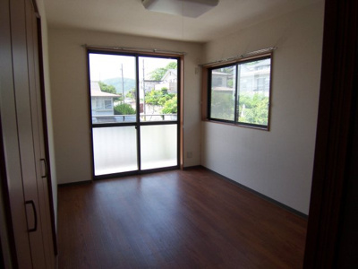 【居間・リビング】 | フレグランス花陽 | こちらのリビングで趣味の時間をお楽しみください