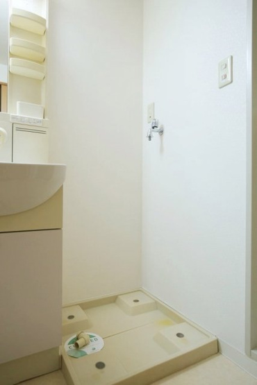 【設備】 | コーポ中里 | 室内洗濯機置場