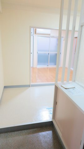 ダイヤマンション難波の玄関