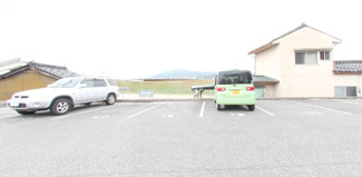 【駐車場】
