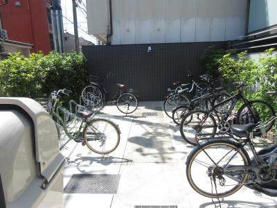 LaVita二条月光（ラヴィータ二条月光）の駐車場|駐輪場