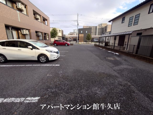 Je le prends(ジュルプラン)の駐車場