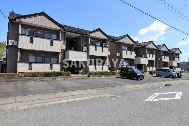 アメニティライフ３棟の外観