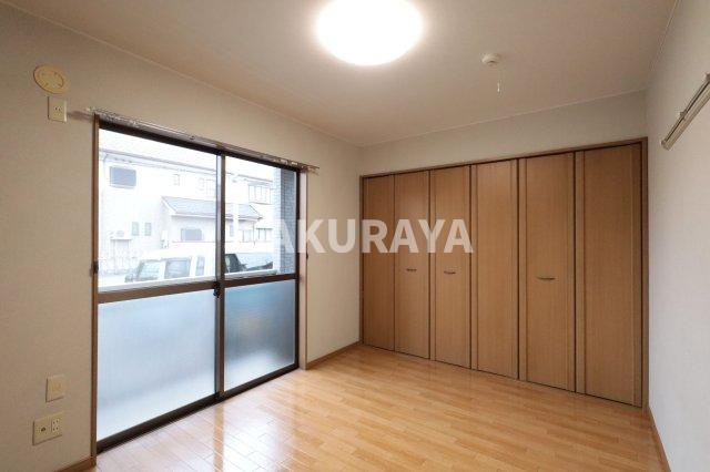 VILLA OTIAS「ヴィラオティアス」の洋室|2025年12月撮影。