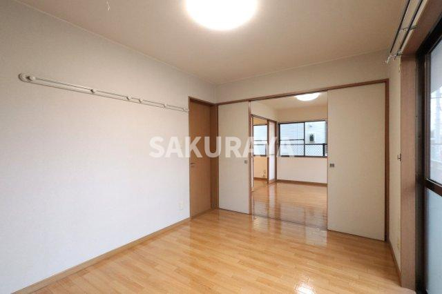 VILLA OTIAS「ヴィラオティアス」の洋室|2025年12月撮影。