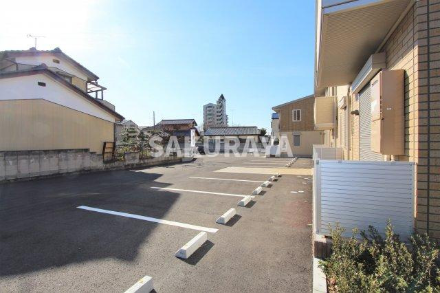 Vir Grandis2 B「ヴィルグランディス2 B棟」の駐車場
