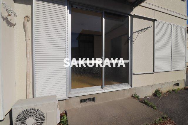 グリーンホームズA棟のバルコニー|2023年12月撮影。