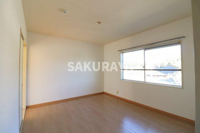 クレッセントヴィラA棟の洋室