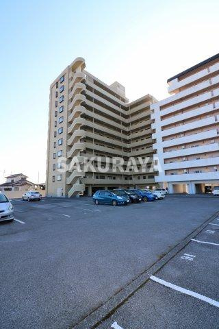 ズイコーアスピラントハイツ足利の駐車場