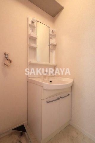 スカイコートの独立洗面台|2025年9月撮影。