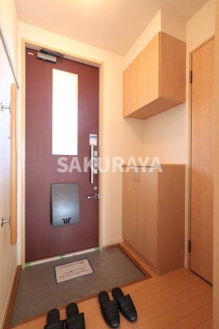 スカイコートの玄関|2025年9月撮影。