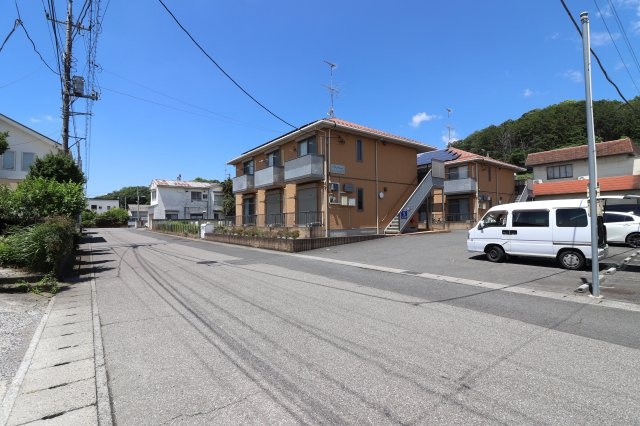 スカイコートの周辺