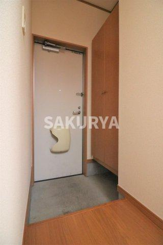 パピオンの玄関|現況と異なる場合があります。