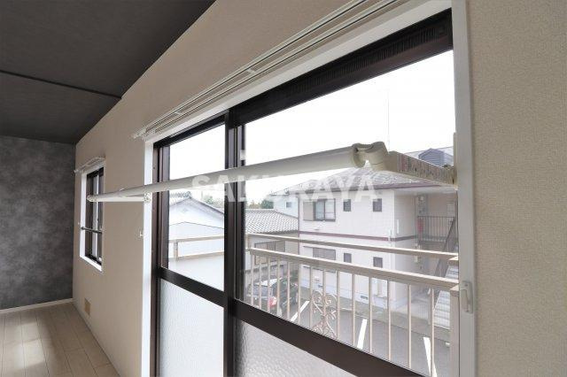 フレグランスヒトミAの設備|室内物干。2021年撮影。現況と異なる場合がございます。