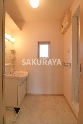 レーベンモーアの洗面所|2021年撮影。現況と異なる場合がございます。