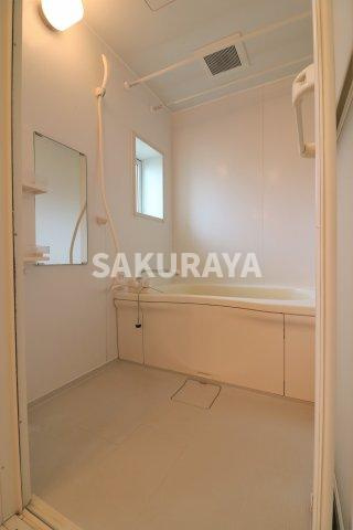 レーベンモーアの浴室|2021年撮影。現況と異なる場合がございます。