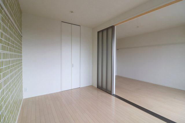 ロイヤルヴィレッジの洋室|現況と異なる場合がございます。