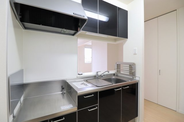 ロイヤルヴィレッジのキッチン|現況と異なる場合がございます。