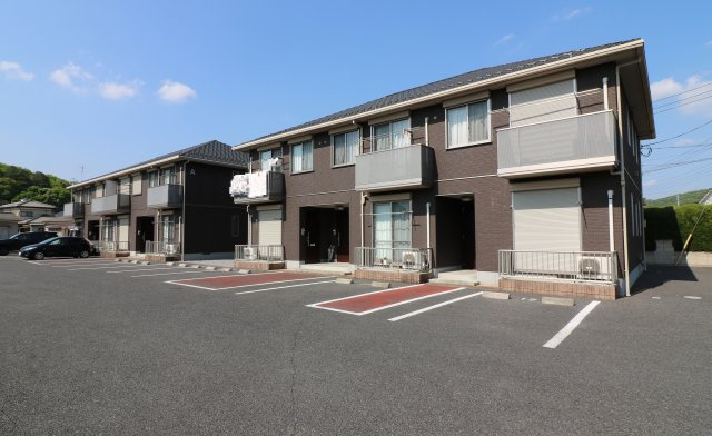 ロイヤルヴィレッジの外観