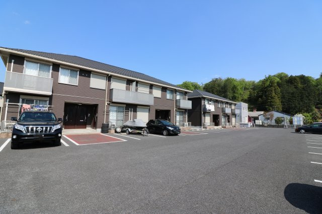 ロイヤルヴィレッジの外観