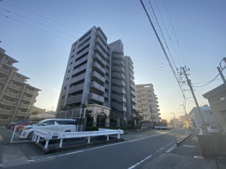 【外観】 | 篠栗駅から徒歩9分なので、博多駅方面への通勤も便利。ペット可です
駐車2台可【勢門小 徒歩7分】
