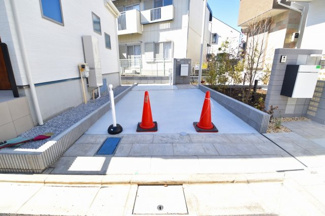 【前面道路含む現地写真】 | 京王井の頭線「浜田山」駅徒歩１３分！
小・中学校やコンビニエンスストア、スーパーマーケット、病院など必要な施設が揃っています♪