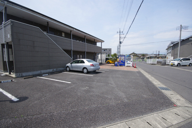 【駐車場】