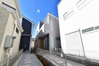 【外観】 | 現地見学や資料請求などお気軽にお問合せ下さい。
周辺環境とあわせて現地もご案内致します。
