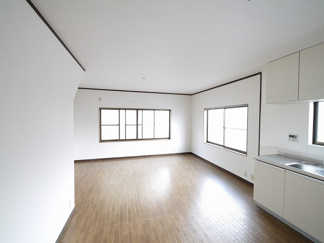 朝日町２丁目戸建のバルコニー