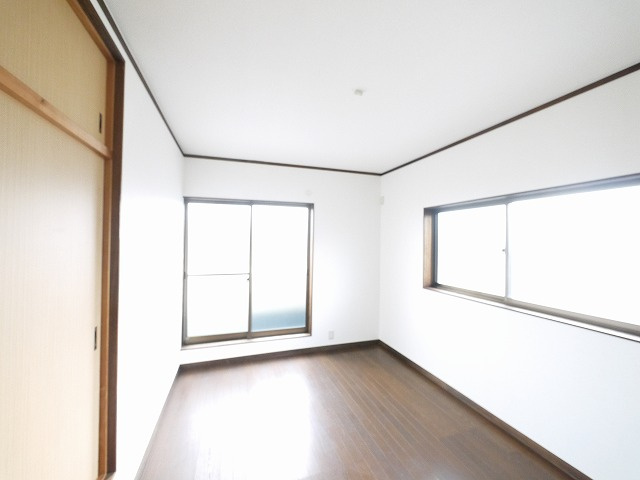 朝日町２丁目戸建の内装