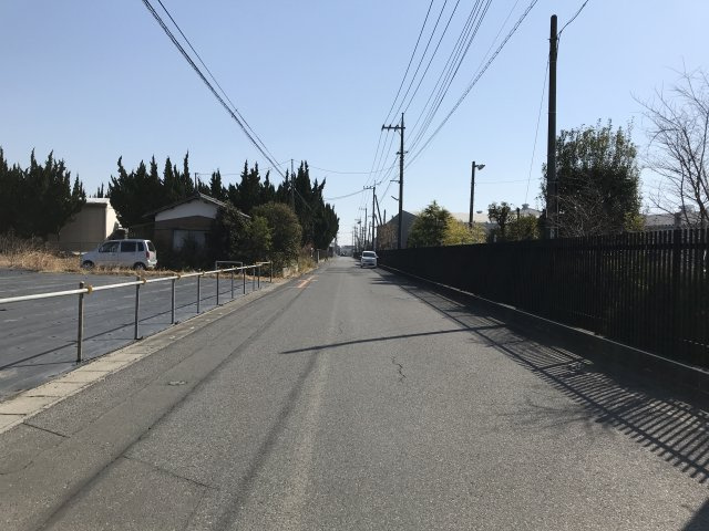 行田市大字埼玉の売地の前面道路含む現地写真