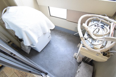 【バルコニー】 | 夢野ハイタウン１号棟 | 大型洗濯機付きになります。