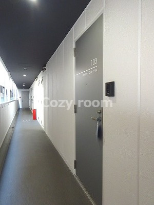 【その他共用部分】 | レジデンスコート江坂 | 共有廊下です。