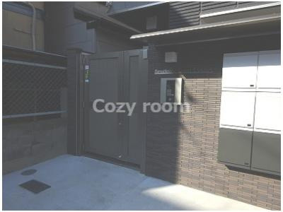 【エントランス】 | レジデンスコート江坂 | 毎日通るエントランスはこのようになっています