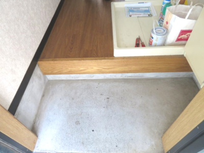 【玄関】 | ヴィラージュ国立 | ※内装写真は104号室のものです