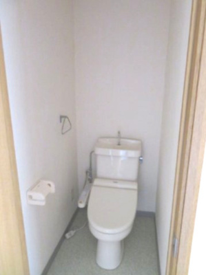 【トイレ】 | ヴィラージュ国立 | ※内装写真は104号室のものです