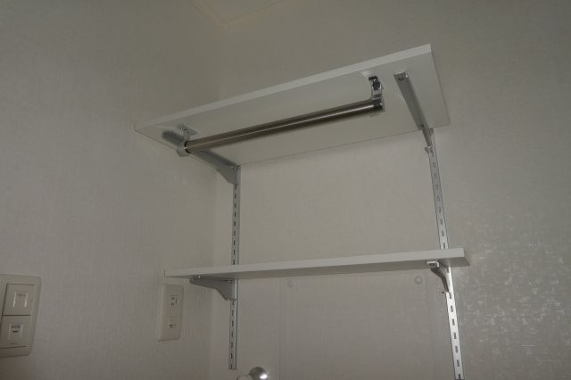 パークスクエアの洗面所|洗濯機上棚