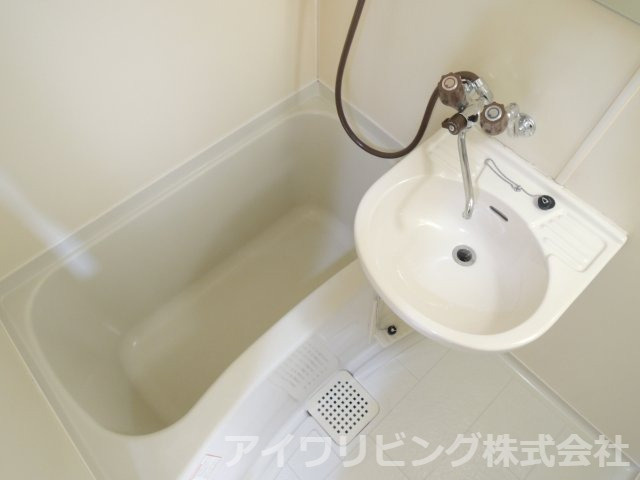 ジュネス桜ヶ丘の浴室|【ジュネス桜ヶ丘】